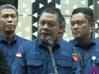 Ditetapkan Sebagai Tersangka, Riza Chalid Ada di Singapura