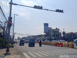 Simpang Flyover Cibinong Bogor Dipasang Lampu Lalin, Ini Alur Arusnya