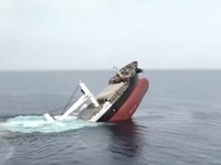 Laut Merah Panas Lagi, Houthi Tenggelamkan Kapal yang Melintas