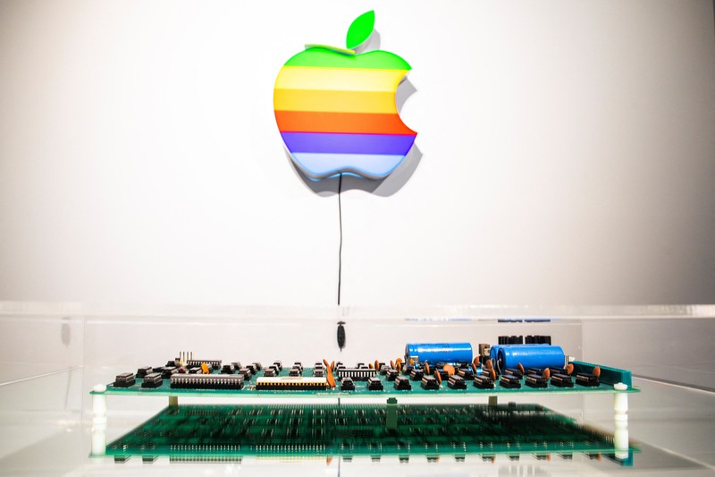 Komputer Apple-1 dipamerkan di lelang Sotheby's di New York, AS, Selasa (87/2025). (REUTERS/Eduardo Munoz) Komputer Apple-1 dipamerkan di lelang Sotheby's di New York, AS, Selasa (87/2025). (REUTERS/Eduardo Munoz)