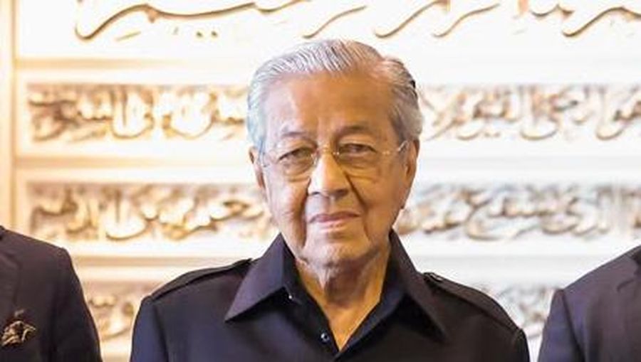 Mantan Perdana Menteri Malaysia Dr Mahathir Mohamad berusia 100 tahun. (Instagram/chedetofficial)