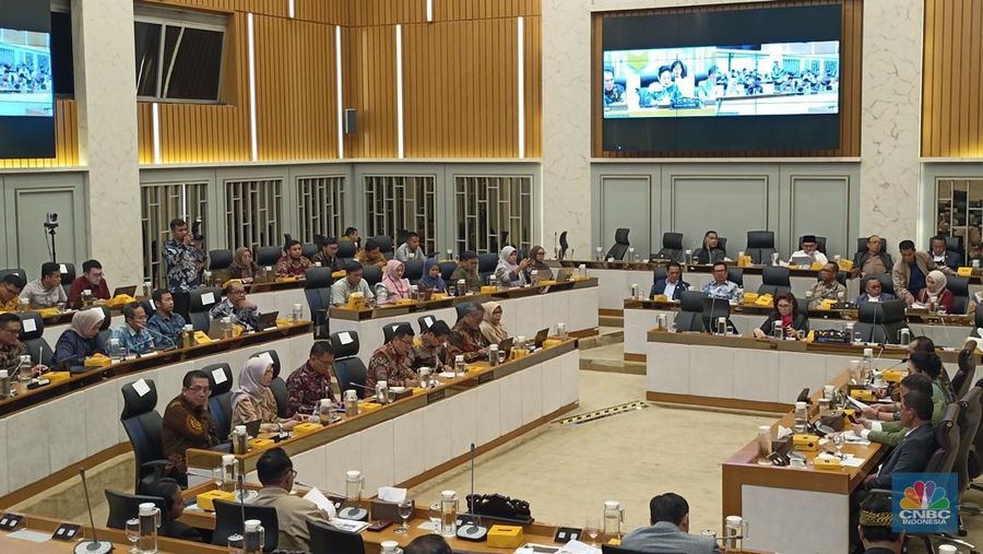 Rapat Dengar Pendapat (RDP) Komisi IV DPR RI bersama Kepala Badan Pangan Nasional (Bapanas) di kompleks parlemen, Jakarta, Kamis (10/7/2025). (CNBC Indonesia/Martyasari Rizky)