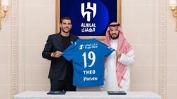 Video: Theo Hernandez Resmi Bergabung dengan Al Hilal