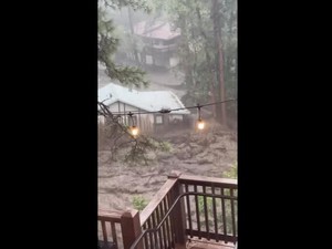 Video Detik-detik Rumah Hanyut Terbawa Banjir di New Mexico