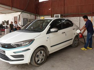 Mobil Listrik Mulai Lalu-Lalang di Kathmandu