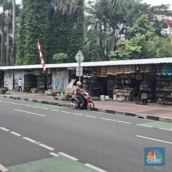 Sudah Sepi-Ada Kabar Mau Direlokasi, Pedagang Pasar Barito Teriak