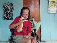Mantan Cleaning Service Berjuang Berdiri Lagi untuk Keluarga
