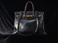 Siapa Crazy Rich Jepang yang Beli Tas Birkin Seharga Rp176 Miliar?