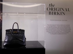 Tas Hermes Birkin Pertama Pecahkan Rekor Lelang Dunia, Ini Sosok Pembelinya Tas Hermes Birkin Pertama Pecahkan Rekor Lelang Dunia, Ini Sosok Pembelinya