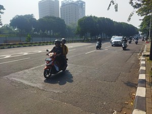 Warga Minta Jalan TB Simatupang Diperbaiki Tuntas: Jangan Asal Tambal