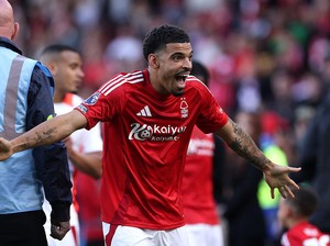 Nottingham Forest Protes, Transfer Gibbs-White ke Spurs Tertunda
