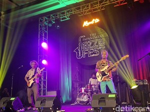 Aksi Memukau Savana Funk Hangatkan Bandung