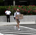 Jadi Tumbal Tarif Trump dan AI, 10 Pekerjaan Ini Rawan PHK 2025