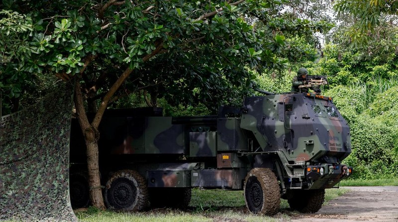A High Mobility Artillery Rocket System (HIMARS) is on display at a park during Taiwan's annual Han Kuang military exercise in Taichung.  REUTERS/Ann Wang