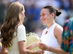 Pesan Manis Kate Middleton untuk Anisimova yang Kalah Telak di Final Wimbledon