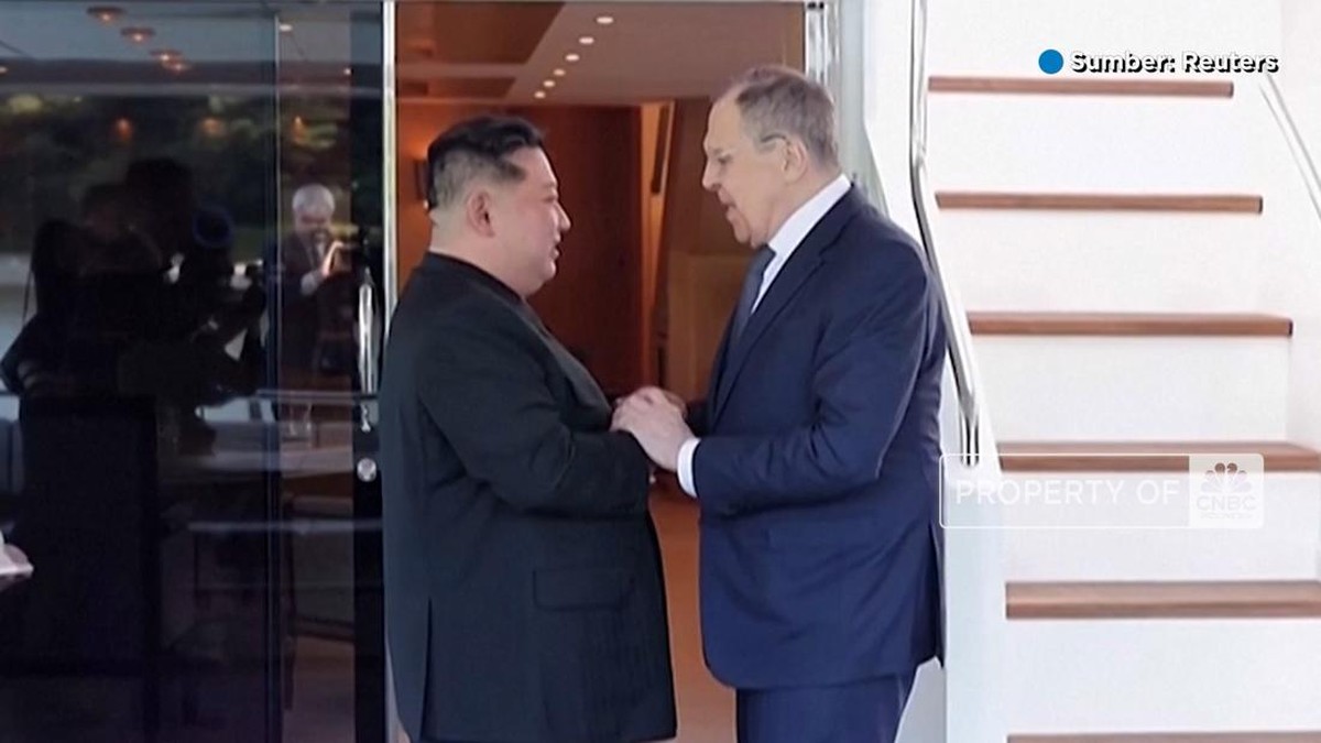    Kim Jong Un Pasang Badan untuk Putin: Dukungan Penuh di Tengah Konflik Ukraina!