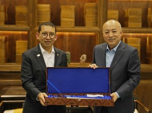 Menbud Serahkan Keris ke Museum Nasional China, Simbol Diplomasi Budaya