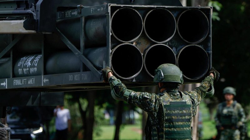 A High Mobility Artillery Rocket System (HIMARS) is on display at a park during Taiwan's annual Han Kuang military exercise in Taichung.  REUTERS/Ann Wang