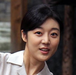 Artis Korea Selatan Kang Seo-ha Meninggal karena Kanker Perut