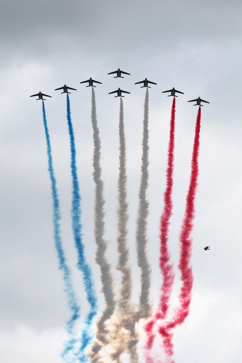 FRANCE-NATIONALDAY/PARADE Presiden Prancis Emmanuel Macron, istrinya Brigitte Macron, Presiden Indonesia Prabowo Subianto, Emir Kuwait Sheikh Mishal Al-Ahmad Al-Jaber Al-Sabah, dan anggota pemerintahan Prancis menghadiri parade militer tahunan Hari Bastille di Place de la Concorde di Paris, Prancis, 14 Juli 2025. REUTERS/Abdul Saboor