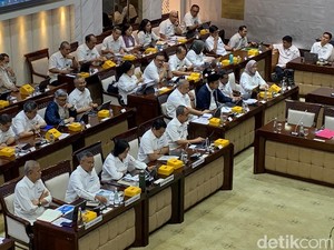 Video Kelakar Sri Mulyani Mau Potong Gaji Sekjen karena Punya 3 Wamen