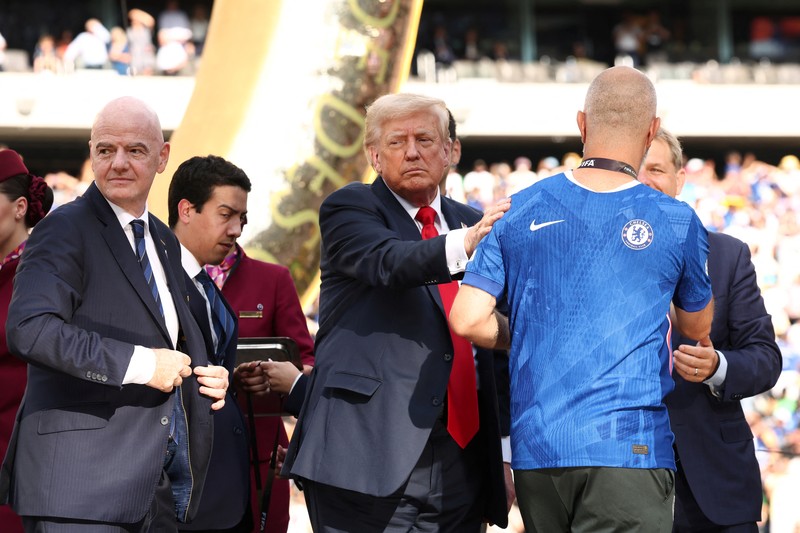 Presiden AS Donald Trump, ibu negara Melania Trump dan presiden FIFA Gianni Infantino menghadiri final Piala Dunia Antarklub FIFA di Stadion MetLife di East Rutherford, New Jersey, AS, 13 Juli 2025. Presiden AS Donald Trump, ibu negara Melania Trump dan presiden FIFA Gianni Infantino menghadiri final Piala Dunia Antarklub FIFA di Stadion MetLife di East Rutherford, New Jersey, AS, 13 Juli 2025. (REUTERS/Kevin Lamarque)
