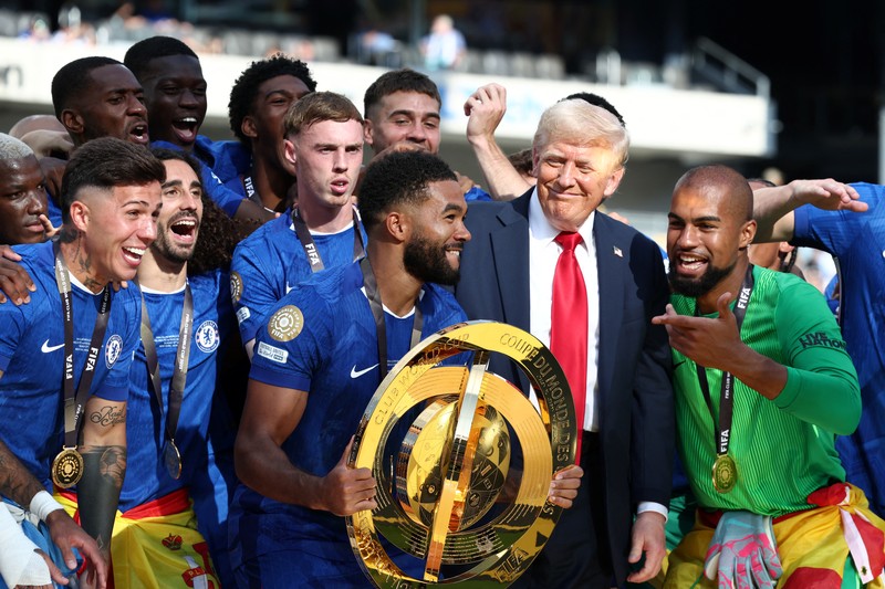 Presiden AS Donald Trump, ibu negara Melania Trump dan presiden FIFA Gianni Infantino menghadiri final Piala Dunia Antarklub FIFA di Stadion MetLife di East Rutherford, New Jersey, AS, 13 Juli 2025. Presiden AS Donald Trump, ibu negara Melania Trump dan presiden FIFA Gianni Infantino menghadiri final Piala Dunia Antarklub FIFA di Stadion MetLife di East Rutherford, New Jersey, AS, 13 Juli 2025. (REUTERS/Kevin Lamarque)