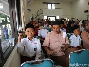 Video: 100 Siswa Sekolah Rakyat Bakal Nyanyi di Istana saat HUT ke-80 RI