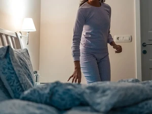 Tak Sadar Pesan Makanan Saat Tidur, Wanita Ini Cuma Beli Saus!