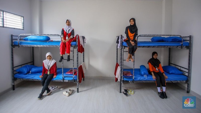 Suasana aktivitas siswa di Sekolah Rakyat Menengah Pertama (SRMP) 6 Jakarta, Sentra Handayani, Bambu Apus, Jakarta, Senin (14/7/2025). (CNBC Indonesia/Faisal Rahman)