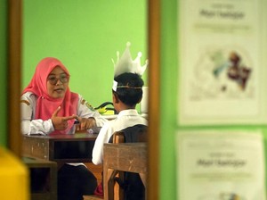 Video: 3 Bantuan untuk Guru Jelang HUT Ke-80 RI