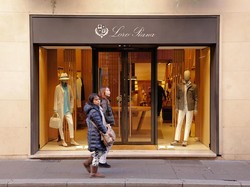 Brand Favorit Old Money 'Loro Piana' Diduga Eksploitasi Buruh Brand Favorit Old Money 'Loro Piana' Diduga Eksploitasi Buruh