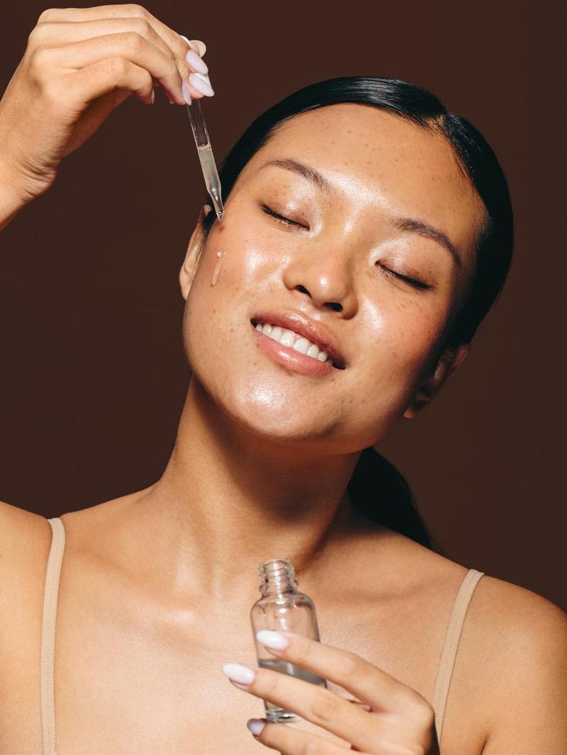 5 Rangkaian Skincare untuk Umur 30 tahun ke Atas yang Mencerahkan
