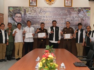 Tindak Perburuan Badak Jawa Ilegal, Kemenhut Beri Penghargaan Kejari Pandeglang