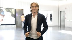 Video: Gabung AC Milan, Luka Modric Tiba di Italia