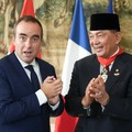 Menhan Sjafrie Terima Tanda Jasa Kehormatan di Paris, TNI Pukau Dunia