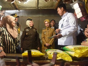 Dirut Bulog dan Mbak Wali Sidak Pasar Setono Betek Kediri, Ini Tujuannya