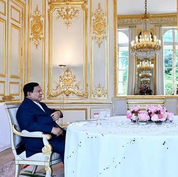 Intip Keakraban Prabowo dan Macron di Paris Prancis
