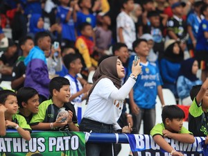 Piala Presiden 2025: Cerita Tribun Tanpa Sekat di Si Jalak Harupat