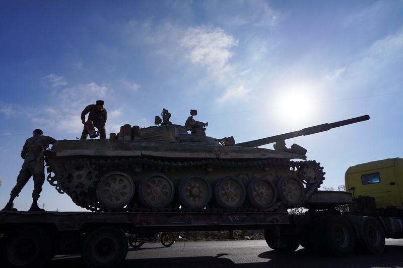Pihak berwenang Suriah mengerahkan pasukan keamanan ke wilayah Sweida atau Suwayda, saat perang Badui Arab dengan Druze meletus. (REUTERS/KARAM AL-MASRI)