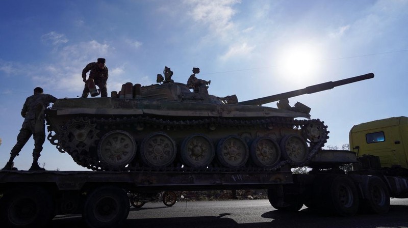 Pihak berwenang Suriah mengerahkan pasukan keamanan ke wilayah Sweida atau Suwayda, saat perang Badui Arab dengan Druze meletus. (REUTERS/KARAM AL-MASRI)
