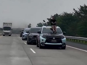 Heboh Pemuda Joged Aura Farming di Atas Mobil dalam Tol, Begini Ujungnya