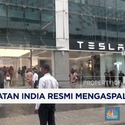 Video: Tesla Buatan India Resmi Mengaspal
