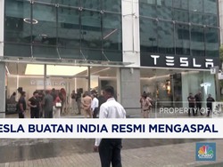 Video: Tesla Buatan India Resmi Mengaspal