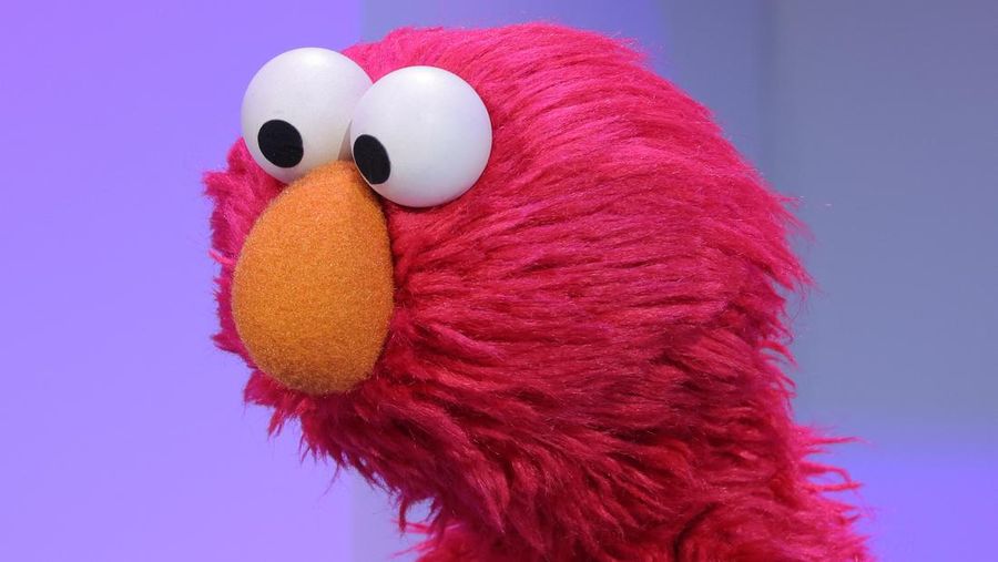 FOTO FILE: Elmo berbicara di Festival Future of Everything yang diselenggarakan The Wall Street Journal di New York City, AS, 22 Mei 2024. REUTERS/Andrew Kelly/Foto File