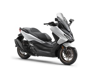 Skema Nyicil Honda Forza yang Harganya Tembus Rp 94 Juta