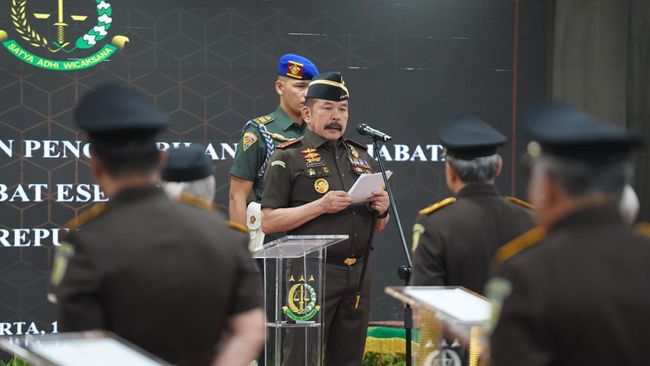 Jaksa Agung Lantik 34 Pejabat, Harli Siregar Jadi Kajati Sumatra Utara