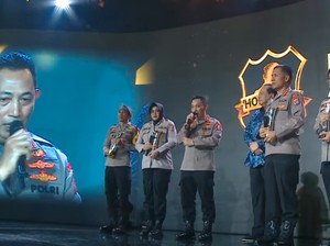 Kapolri Akui Harus Contoh Para Peraih Hoegeng Awards 2025