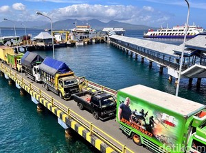 Macet Parah di Pelabuhan Ketapang, Kapal LCT Diminta Segera Dioperasikan
