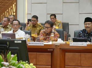 Mensos Jelaskan Mekanisme DTSEN dan Penonaktifan 8 Juta PBI ke DPR